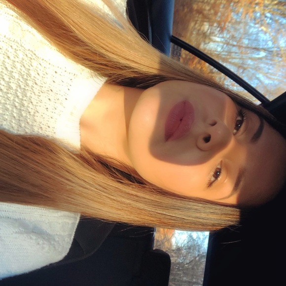 Meet your Posher, Janice - Picture 1 of 1